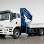 Манипулятор FAW J6, борт 10 тонн, стрела 8 тонн — вид спереди и сбоку